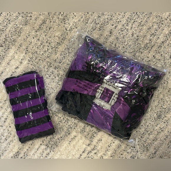 Spirit Darling Witch Costume - Purple and Black - Picture 2 of 16